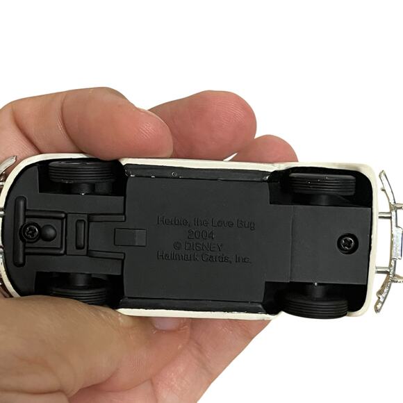 Vintage Hallmark Keepsake Disney Herby the Love Bug Ornament - Picture 5 of 5